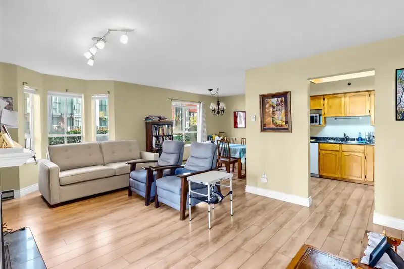 104 1175 HEFFLEY CRESCENT - photo 3 of 39