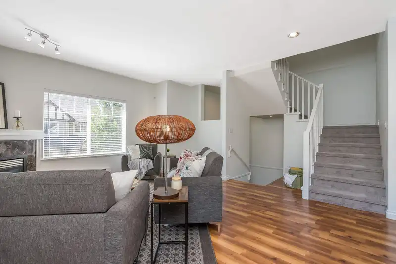 22 18181 68 AVENUE - photo 3 of 40