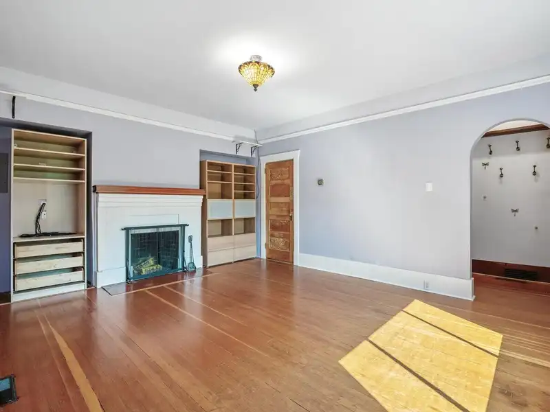 2147 E 1ST AVENUE - photo 3 of 26