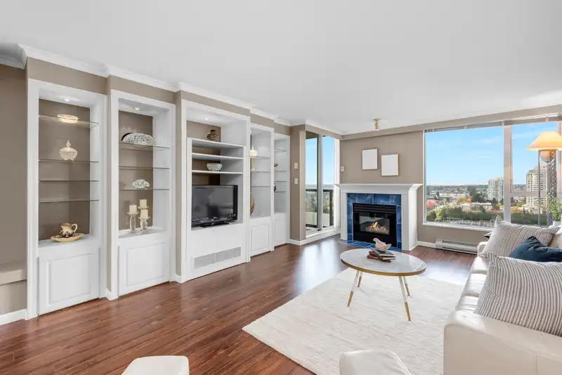 1909 7077 BERESFORD STREET - photo 1 of 40