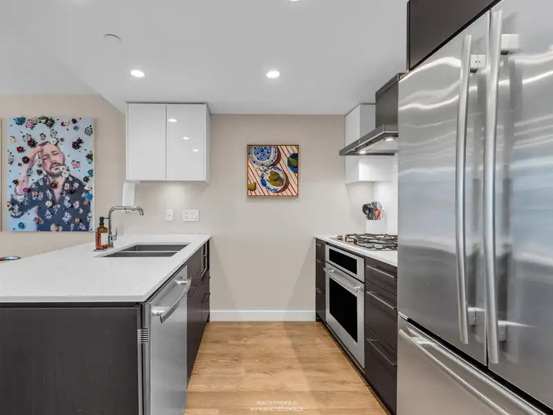 306 1618 QUEBEC STREET - photo 3 of 36