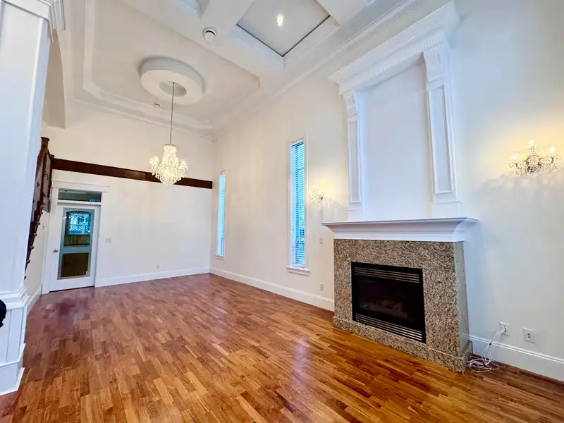3411 NEWMORE AVENUE - photo 3 of 24