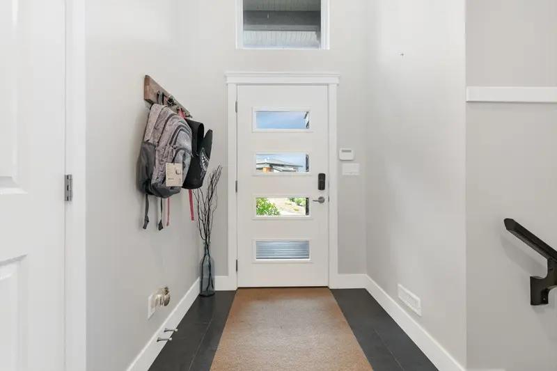 5486 MACLACHLAN PLACE - photo 2 of 25