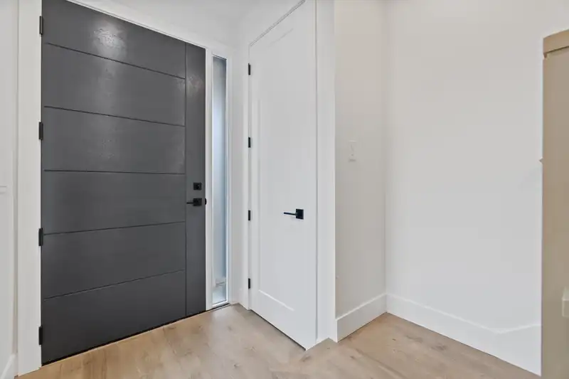 7538 205A STREET - photo 3 of 31