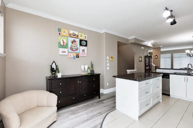 27 19330 69 AVENUE - photo 3 of 28