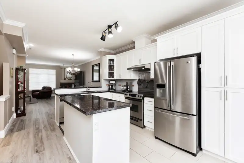 27 19330 69 AVENUE - photo 4 of 28
