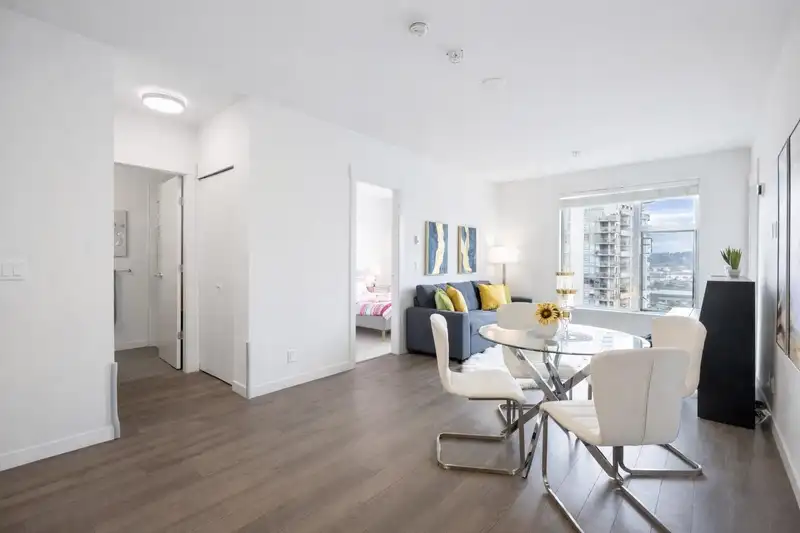 405 1012 AUCKLAND STREET - photo 4 of 28