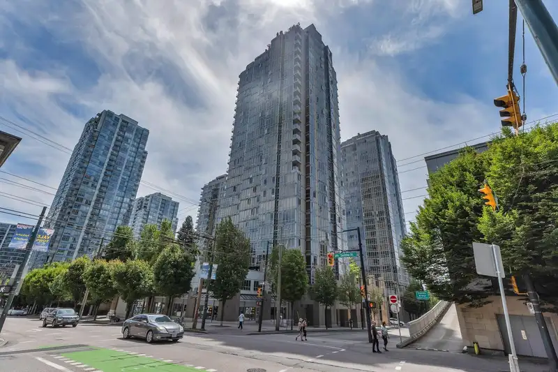 505 930 CAMBIE STREET - photo 1 of 5
