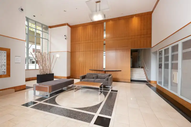 505 930 CAMBIE STREET - photo 2 of 5