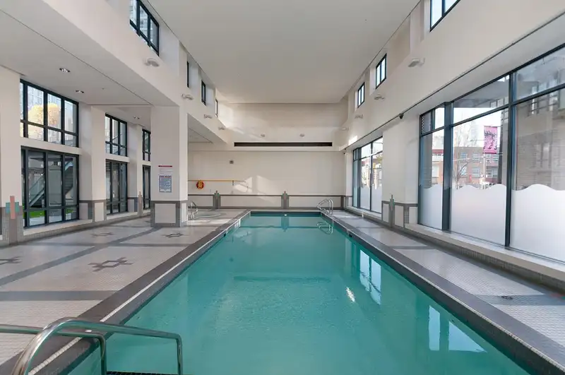 505 930 CAMBIE STREET - photo 4 of 5