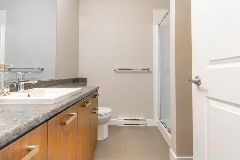 88 5888 144 STREET - photo 4 of 31