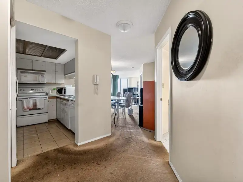 1503 1135 QUAYSIDE DRIVE - photo 2 of 21
