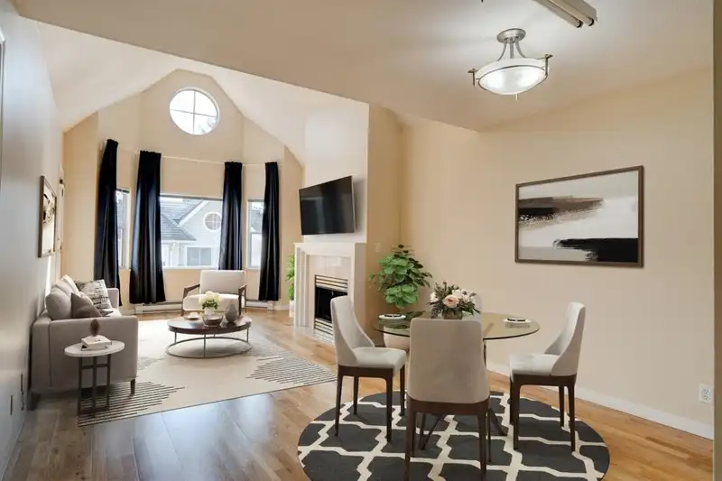 307 5375 VICTORY STREET - photo 1 of 40