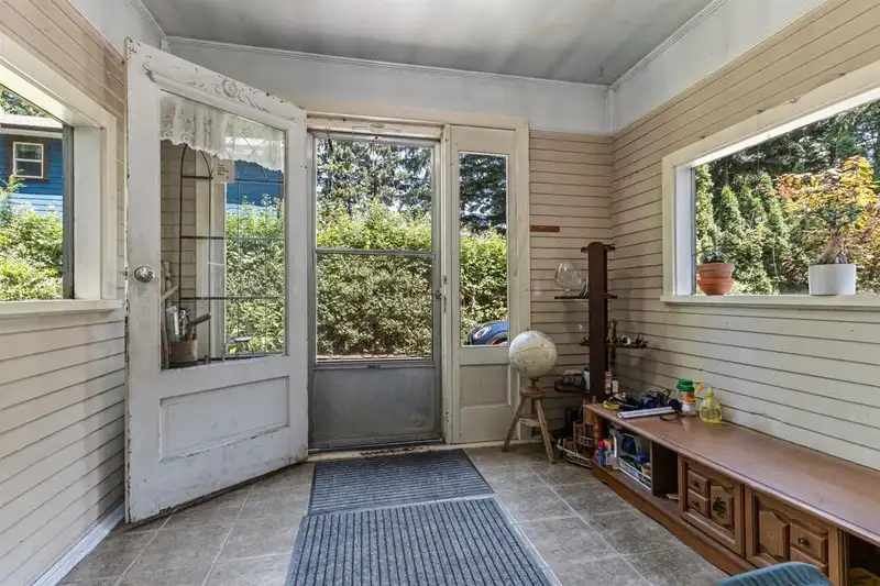 51098 YALE ROAD - photo 4 of 34