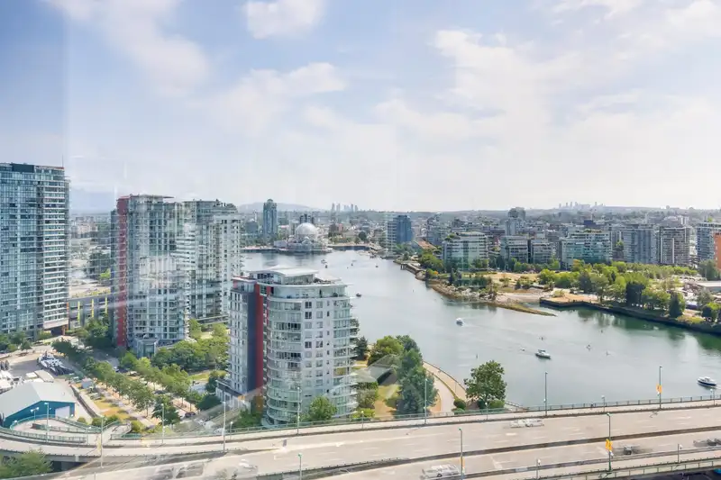 2802 1033 MARINASIDE CRESCENT - photo 1 of 28