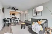 2802 1033 MARINASIDE CRESCENT - thumbnail 6