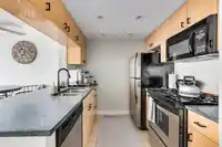 2802 1033 MARINASIDE CRESCENT - thumbnail 7