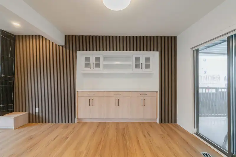 15082 BLUEBIRD CRESCENT - photo 4 of 38