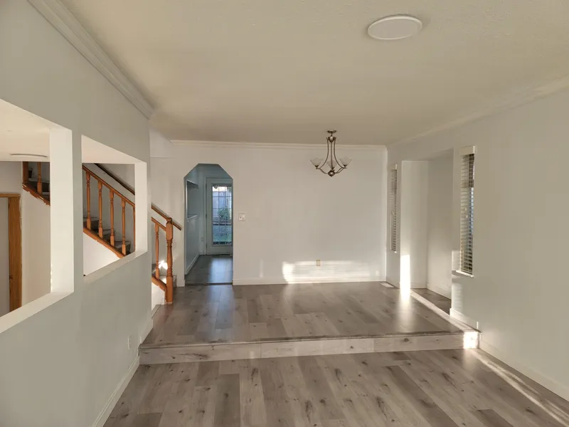 23023 OLUND CRESCENT - photo 1 of 8