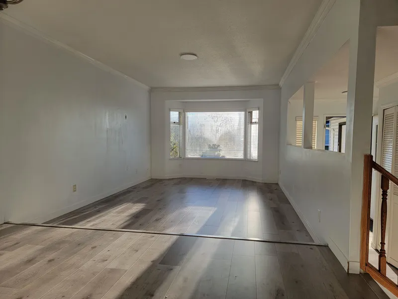 23023 OLUND CRESCENT - photo 2 of 8