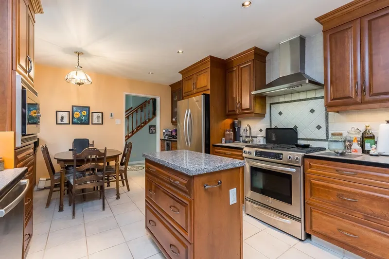 20244 27 AVENUE - photo 4 of 25