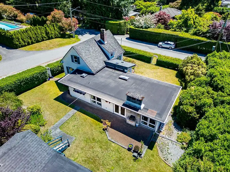 1709 OTTAWA AVENUE - photo 3 of 39