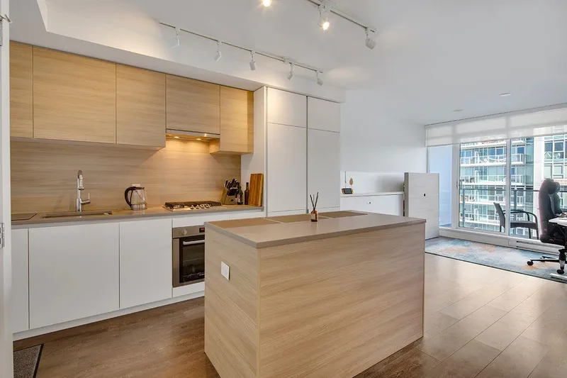 1710 652 WHITING WAY - photo 2 of 25