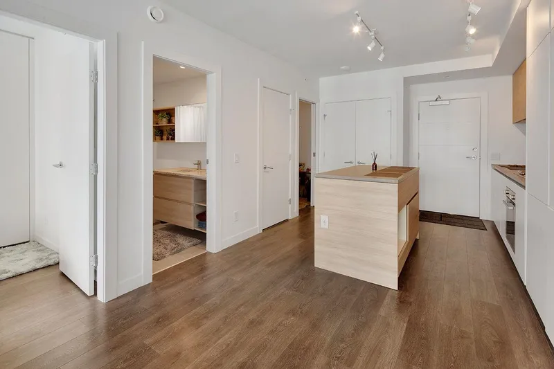 1710 652 WHITING WAY - photo 3 of 25