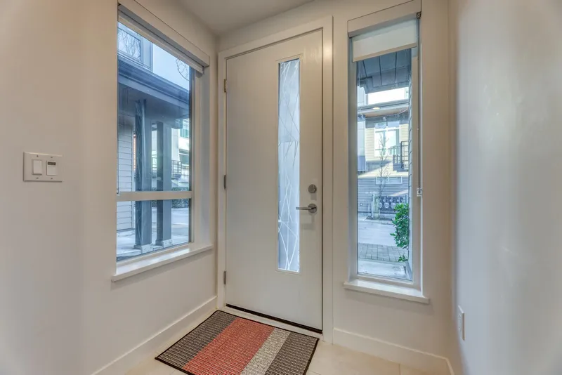 36 10511 NO. 5 ROAD - photo 3 of 24