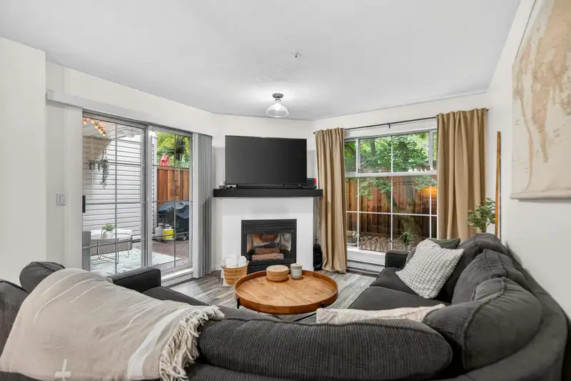 121 2678 DIXON STREET - photo 1 of 39