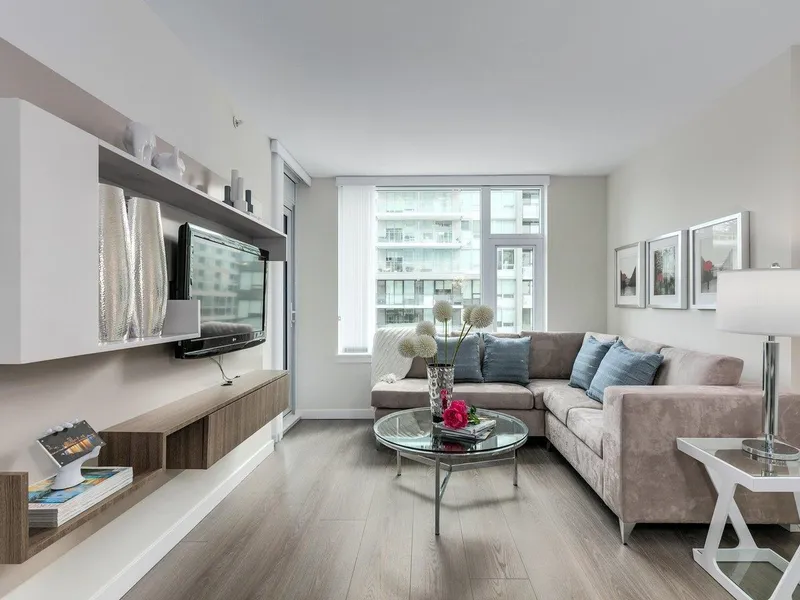 907 8699 HAZELBRIDGE WAY - photo 2 of 25