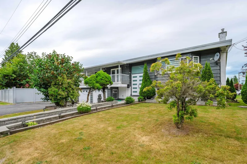 8303 118 STREET - photo 2 of 25