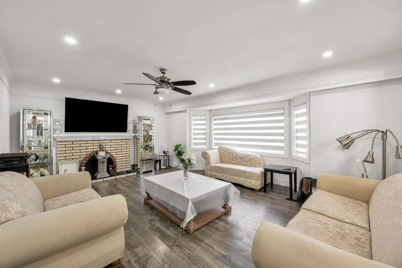 8303 118 STREET - photo 3 of 25