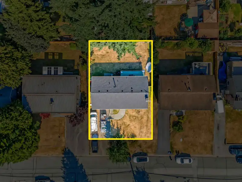 8270 118 STREET - photo 3 of 40