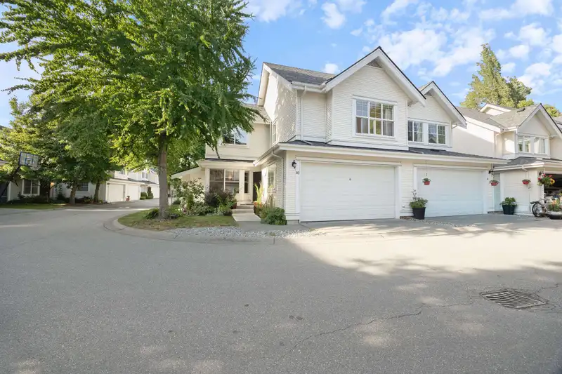 85 17097 64 AVENUE - photo 1 of 39