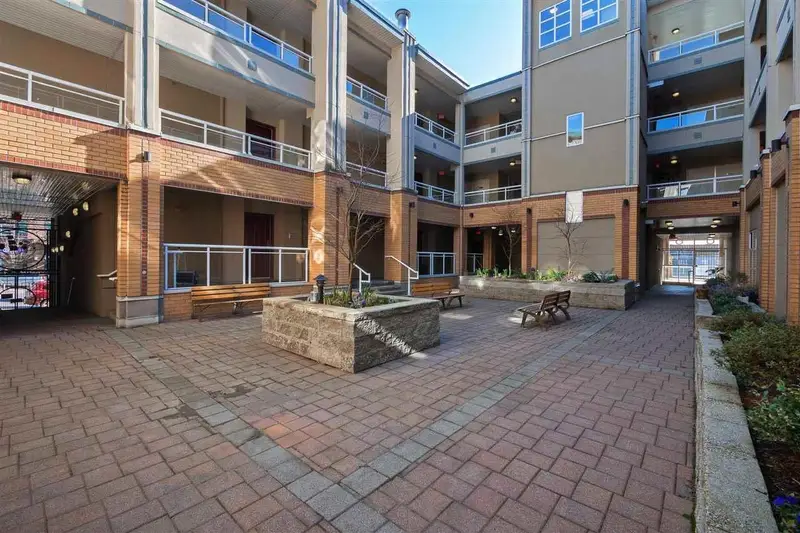 103 108 W ESPLANADE - photo 2 of 21