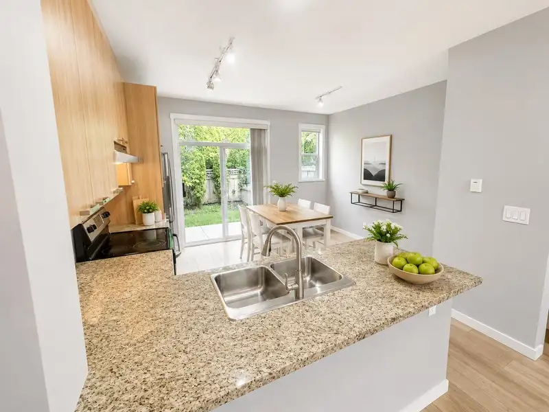 50 14838 61 AVENUE - photo 3 of 24