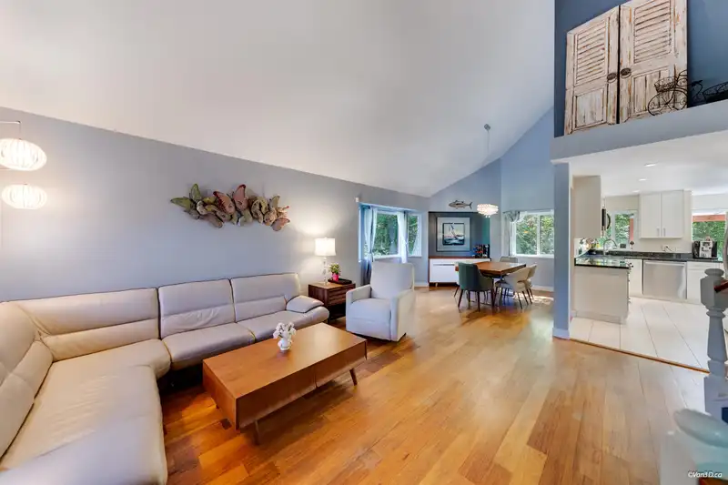 3000 WALTON AVENUE - photo 4 of 40