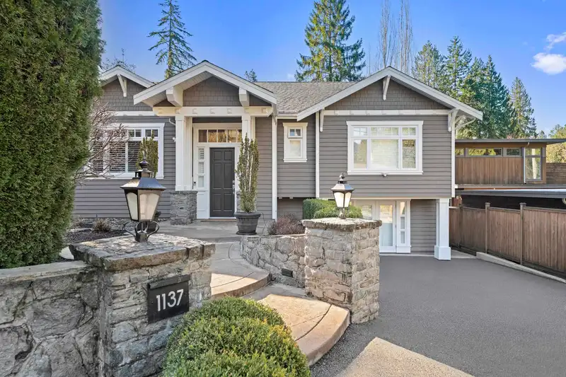 1137 LINNAE AVENUE - photo 1 of 39