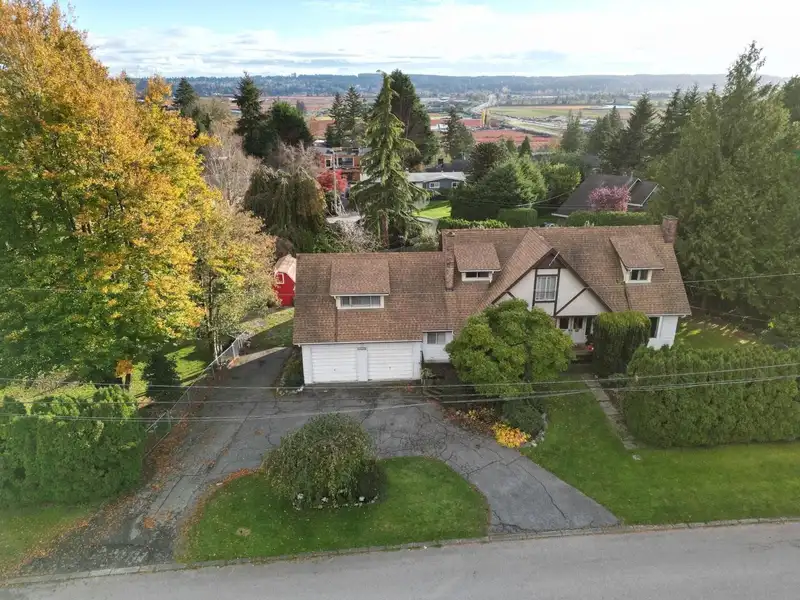 14728 55 AVENUE - photo 1 of 40