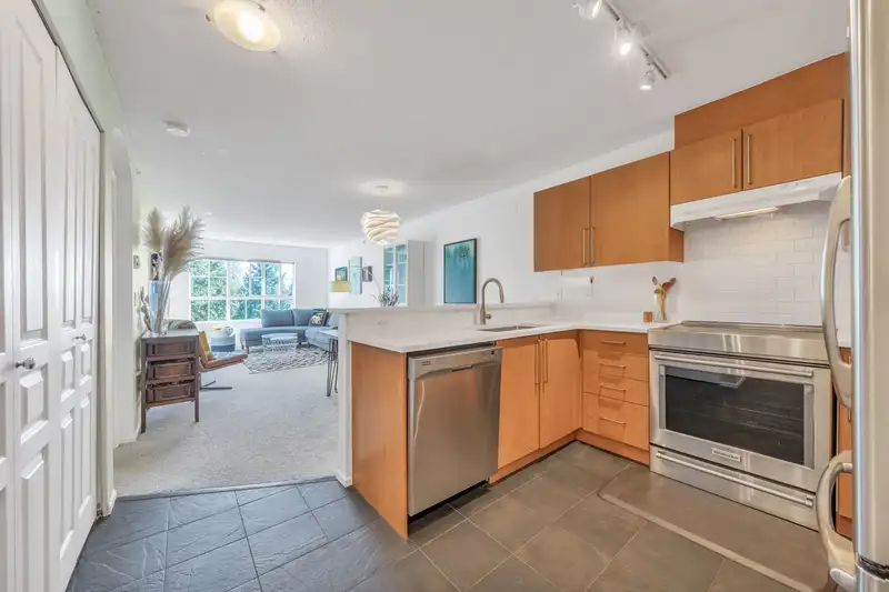 411 1150 E 29TH STREET - photo 2 of 25