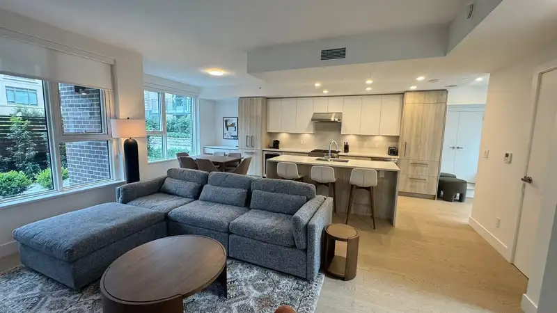 114 423 6TH STREET - photo 4 of 39
