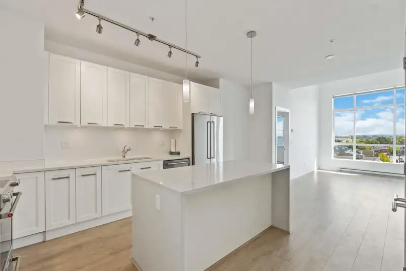 507 5638 201A STREET - photo 2 of 36