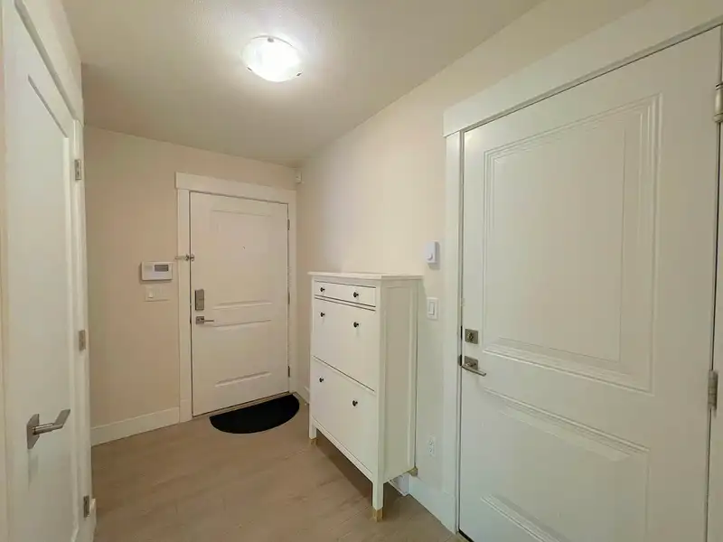 13 7686 209 STREET - photo 3 of 36