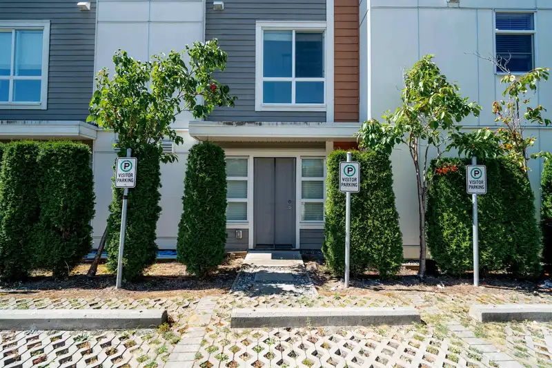 64 20857 77A AVENUE - photo 3 of 40