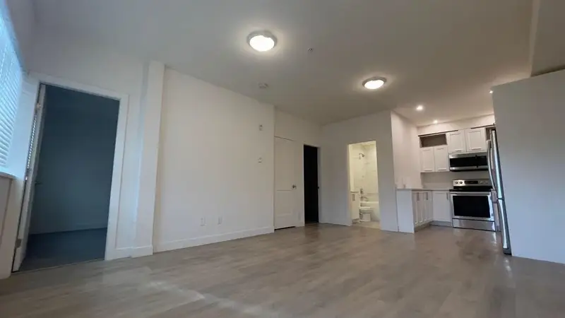 4 1419 MCCALLUM ROAD - photo 2 of 7