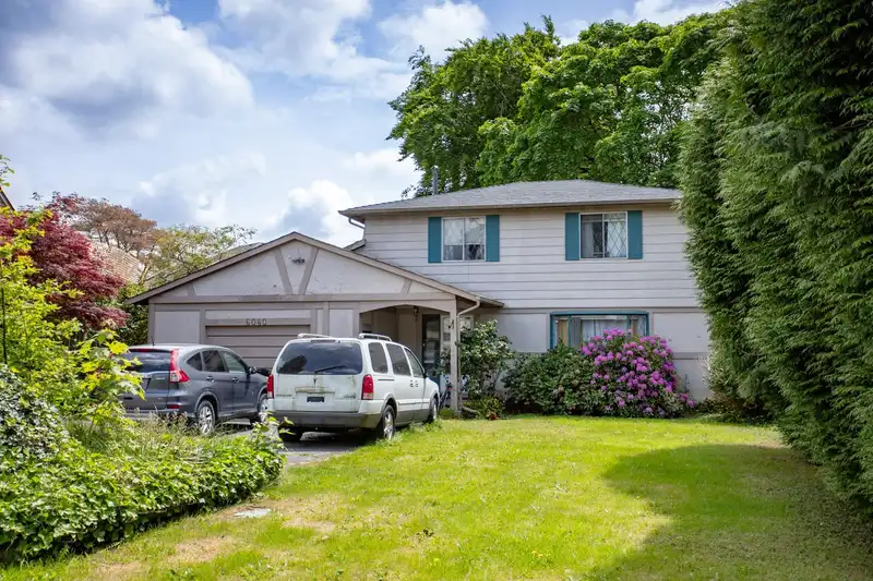 6040 TASEKO CRESCENT - photo 1 of 7