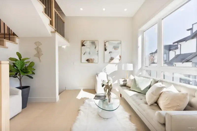 3420 KNIGHT STREET - photo 1 of 24