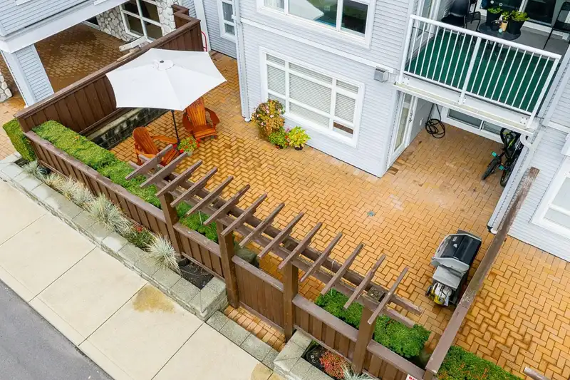 103 3142 ST JOHNS STREET - photo 2 of 39