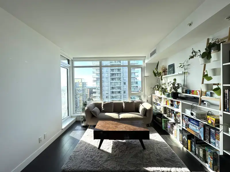 2508 4458 BERESFORD STREET - photo 3 of 26